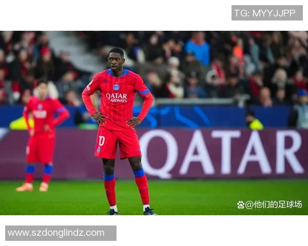 当足球明星的光环无法抵挡抢夺之势的背后故事